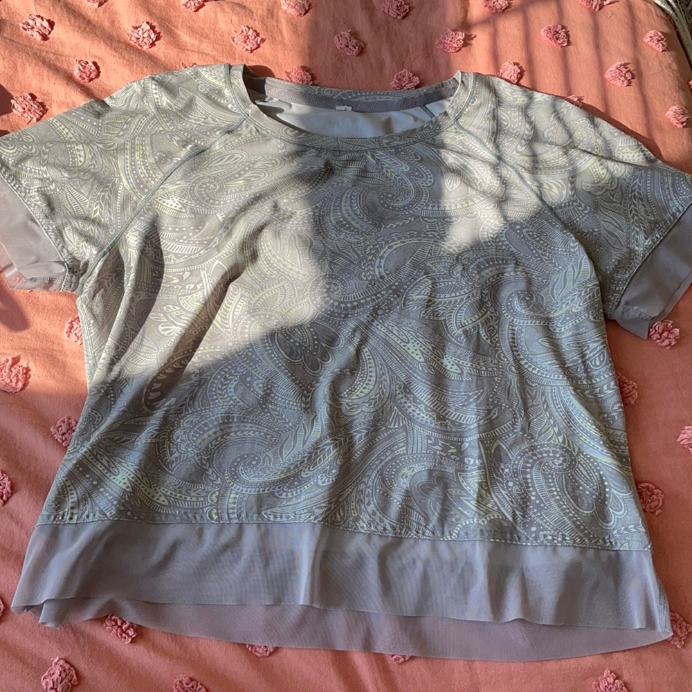 Lululemon top